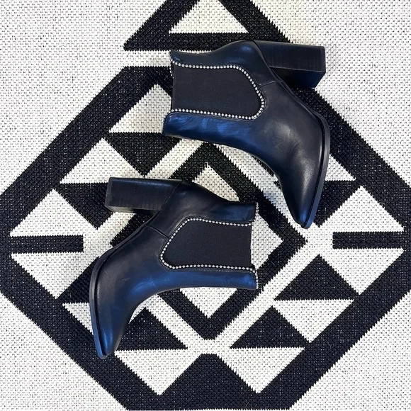 Steve Madden Rocker Silver Stud Ankle Boots Size 6 - Picture 5 of 9